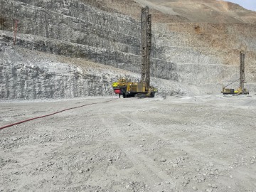 An autonomous driller at Los Pelambres mine in Northern Chile